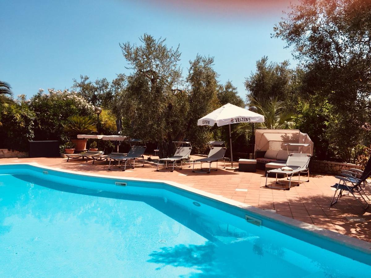 Villa Monica Appartamenti Vieste Exterior foto
